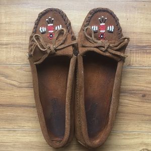 Minnetonka Thunder Bird Moccasins